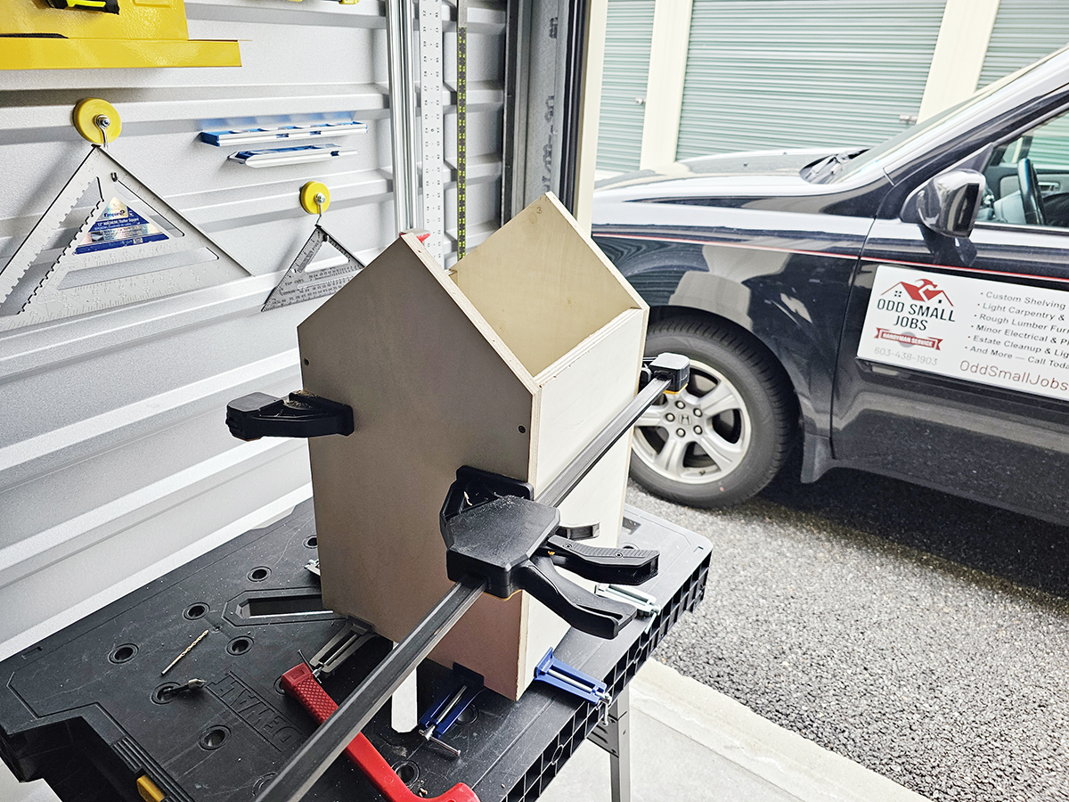 Clamping Cat Cabin sides into place